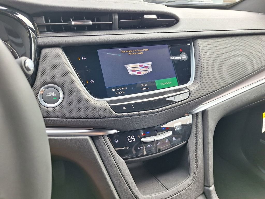 2026 Cadillac XT5 Luxury