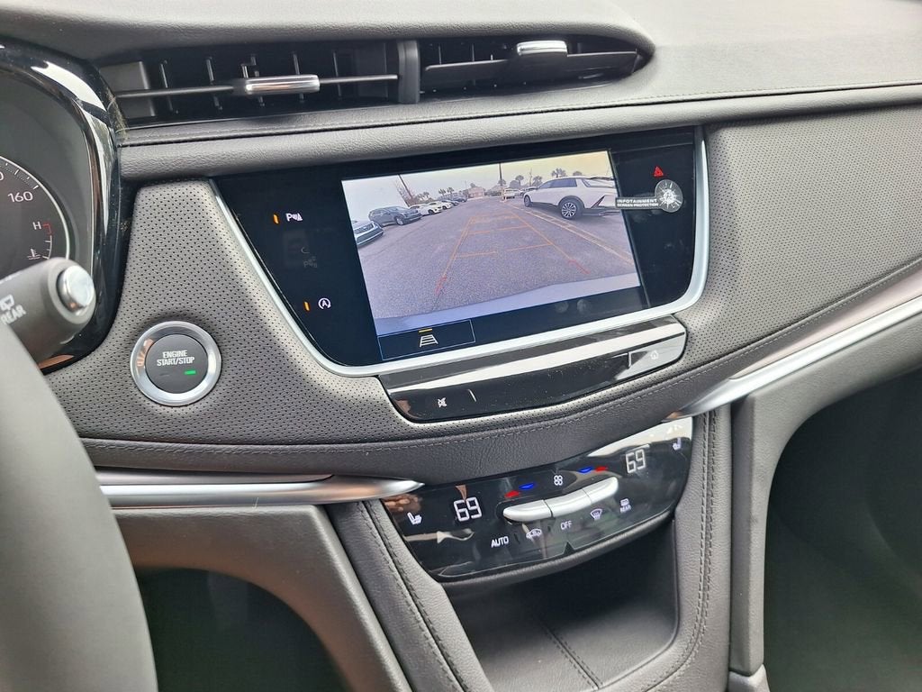 2026 Cadillac XT5 Luxury