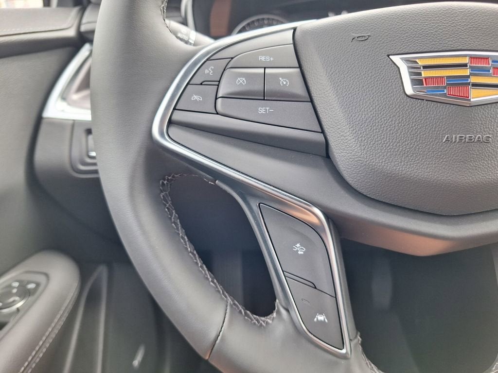 2026 Cadillac XT5 Luxury