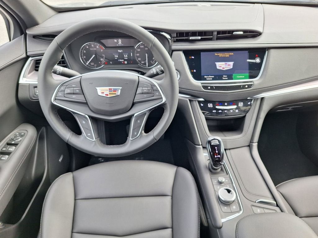 2026 Cadillac XT5 Luxury