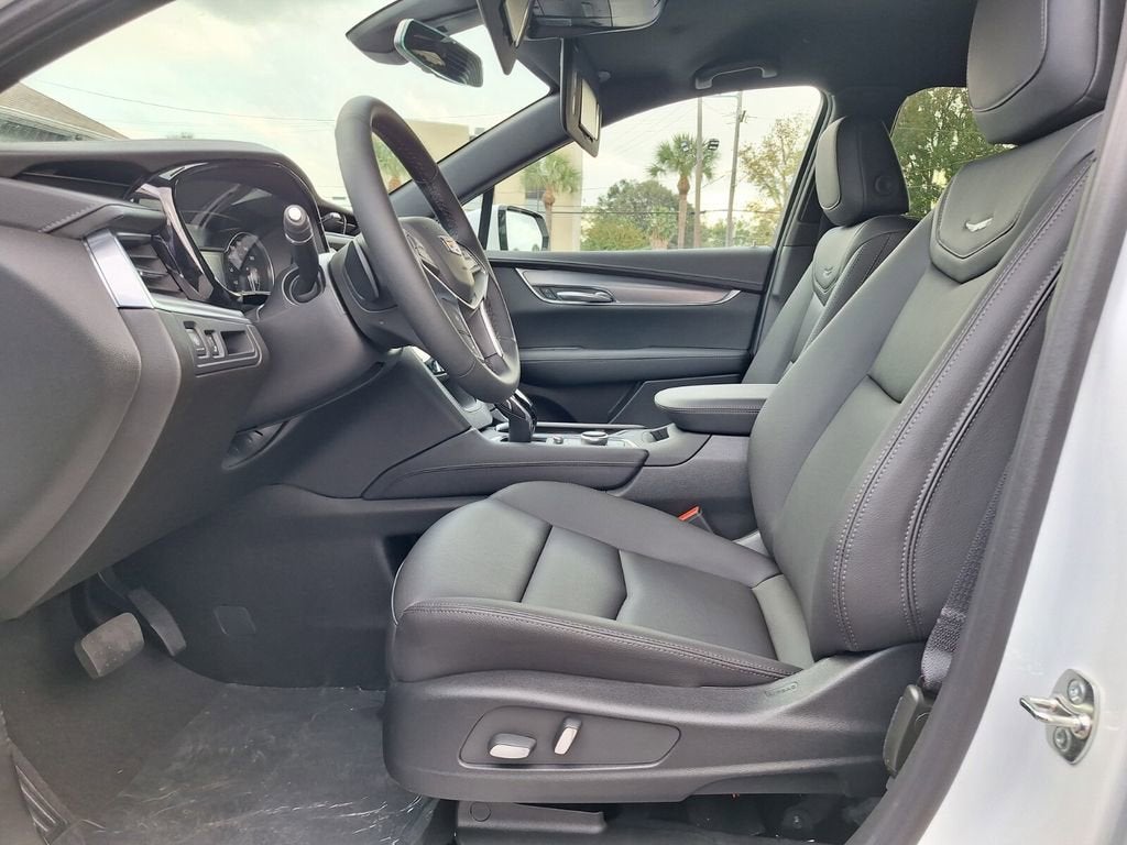 2026 Cadillac XT5 Luxury