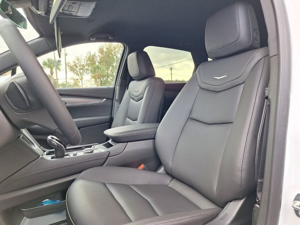 2026 Cadillac XT5 Luxury