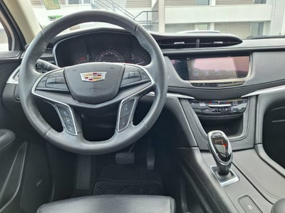2017 Cadillac XT5 Luxury FWD