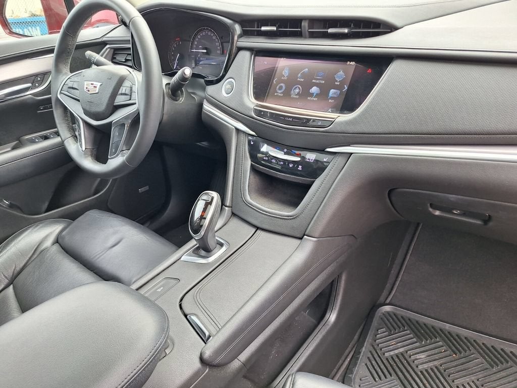 2017 Cadillac XT5 Luxury FWD