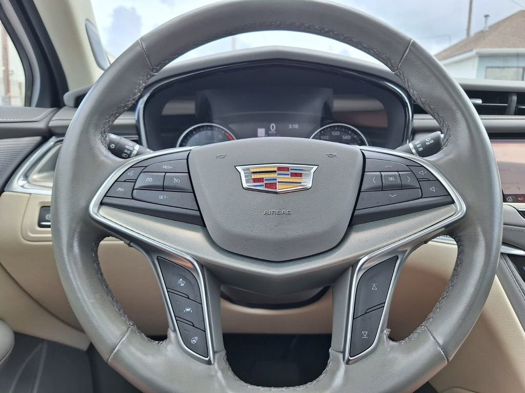 2023 Cadillac XT5 Premium Luxury