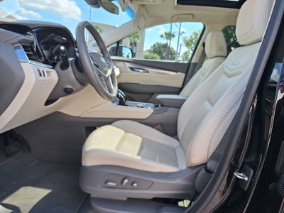 2022 Cadillac XT5 FWD Premium Luxury