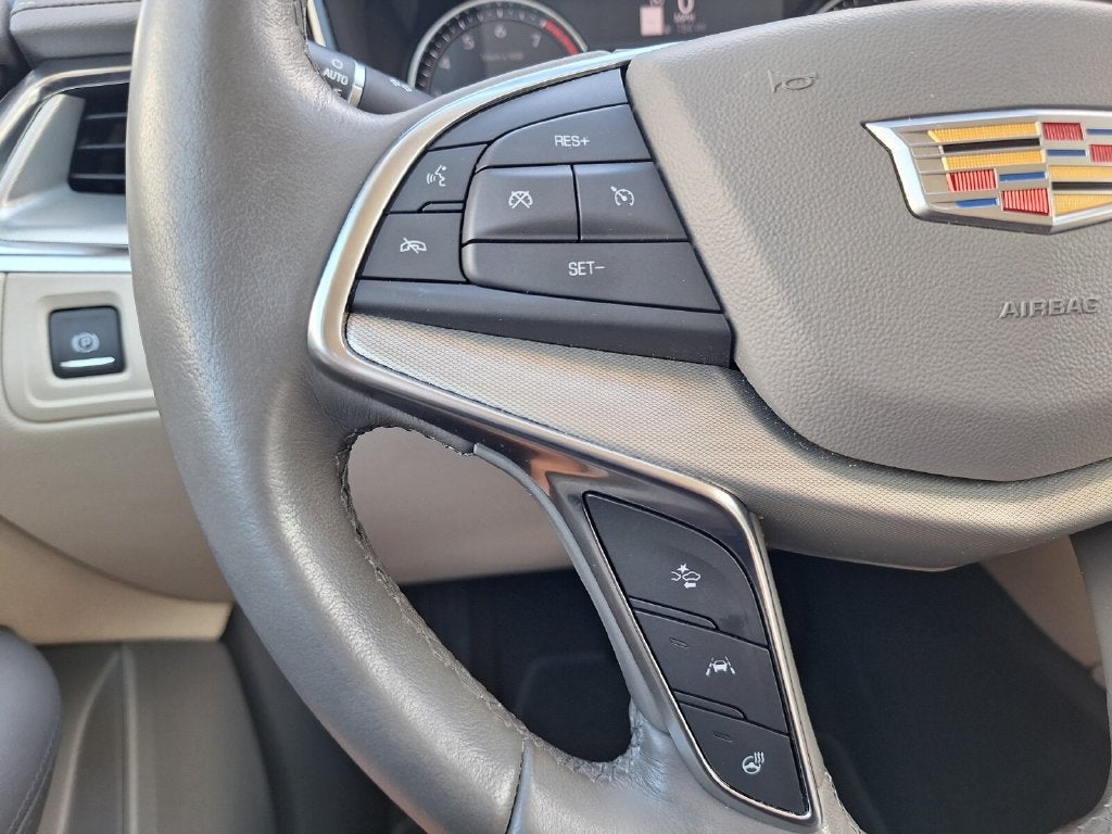 2022 Cadillac XT5 FWD Premium Luxury