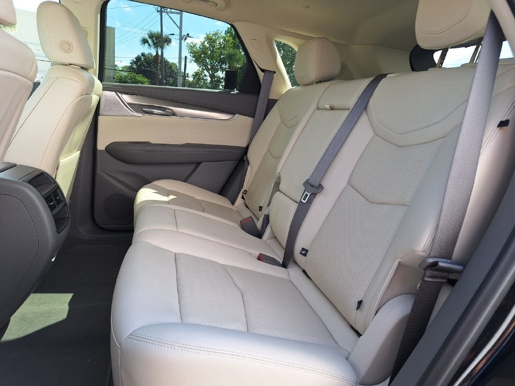 2022 Cadillac XT5 FWD Premium Luxury
