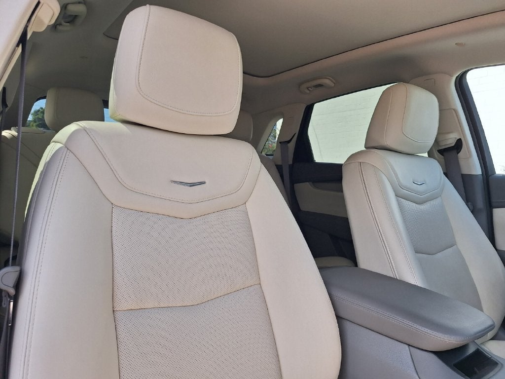 2022 Cadillac XT5 FWD Premium Luxury