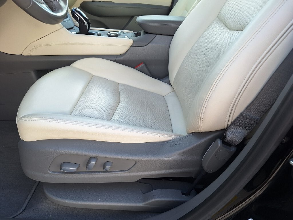 2022 Cadillac XT5 FWD Premium Luxury
