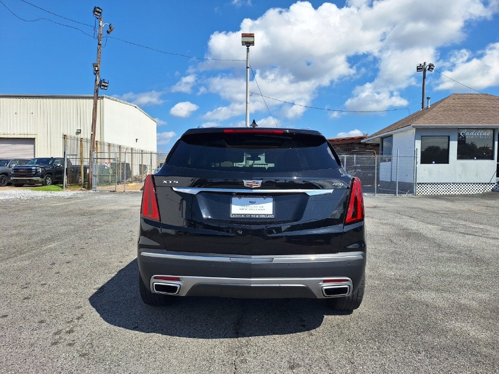 2022 Cadillac XT5 FWD Premium Luxury