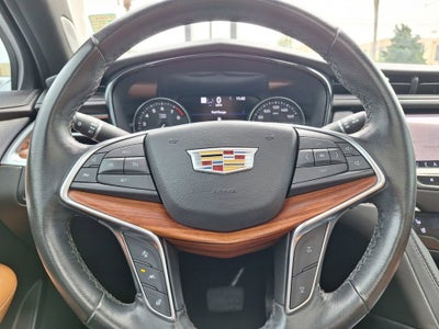 2023 Cadillac XT5 Premium Luxury