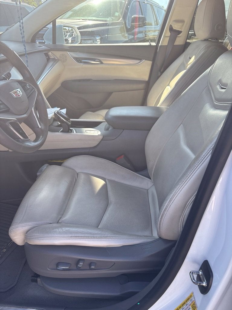2017 Cadillac XT5 Luxury AWD