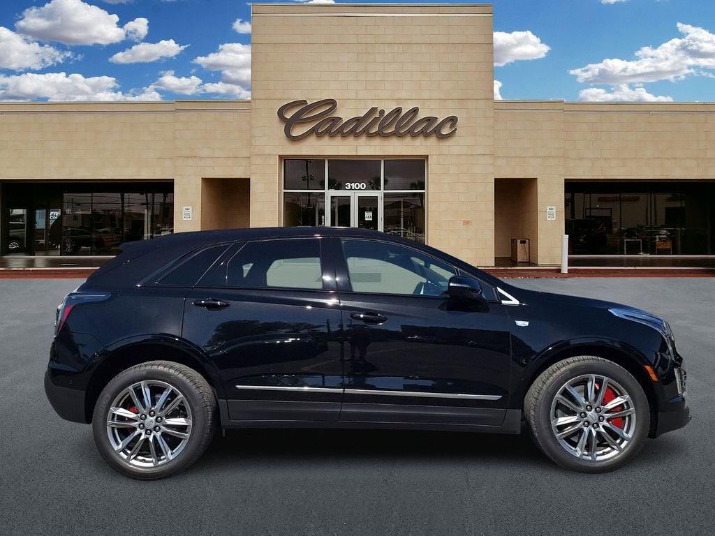 2026 Cadillac XT5 Sport