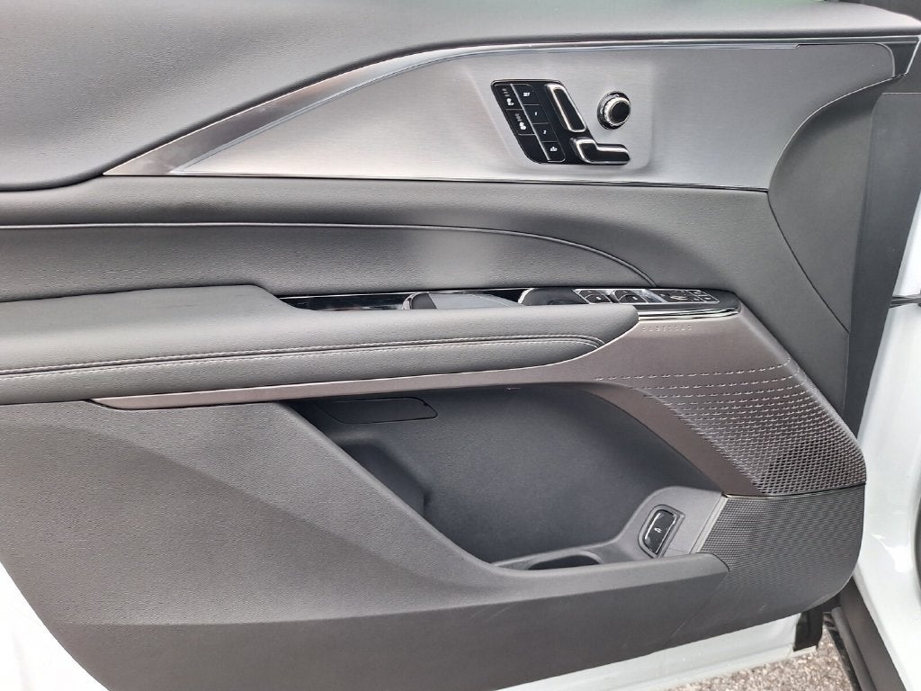 2027 Cadillac LYRIQ Luxury