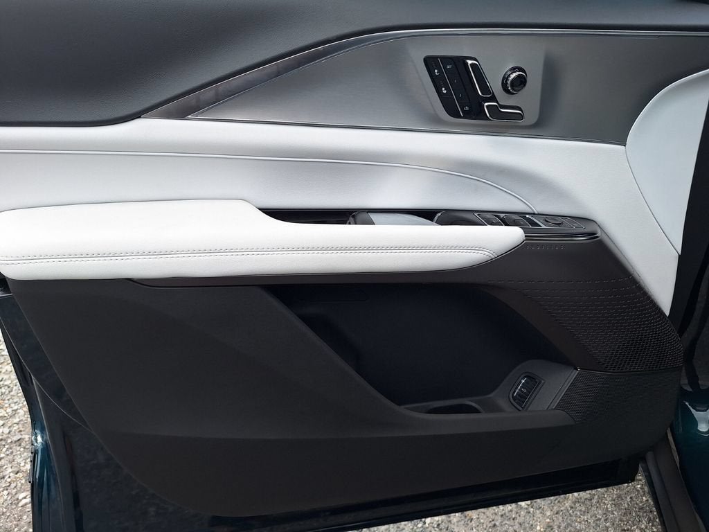 2027 Cadillac LYRIQ Luxury