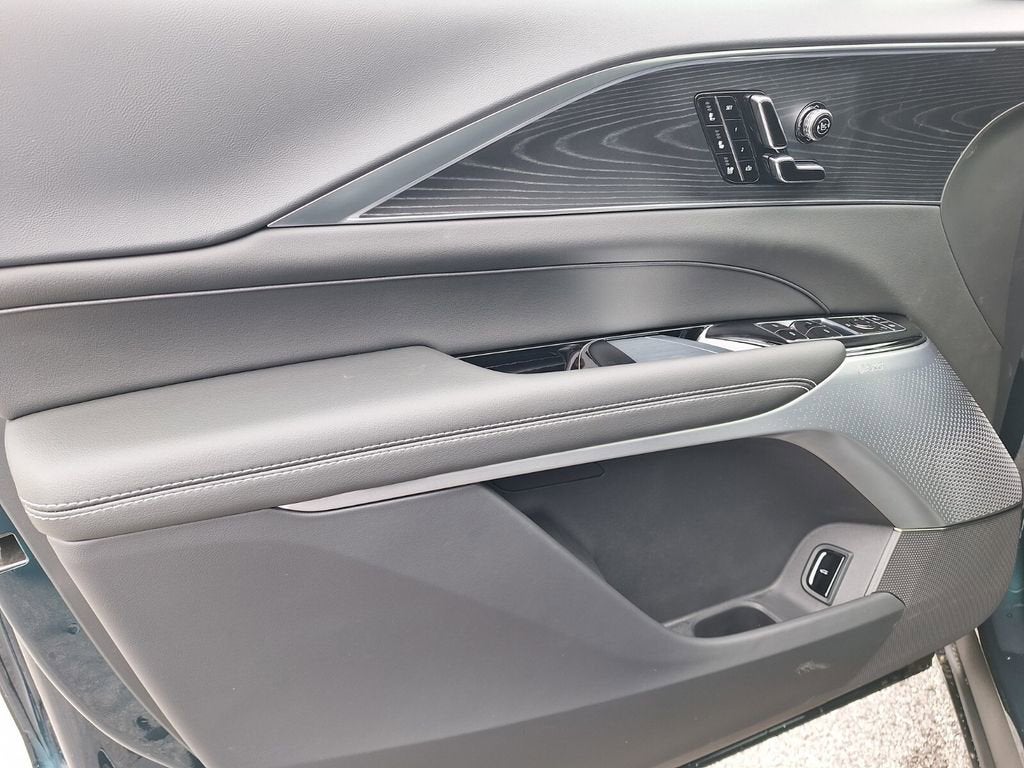 2026 Cadillac LYRIQ Premium Luxury