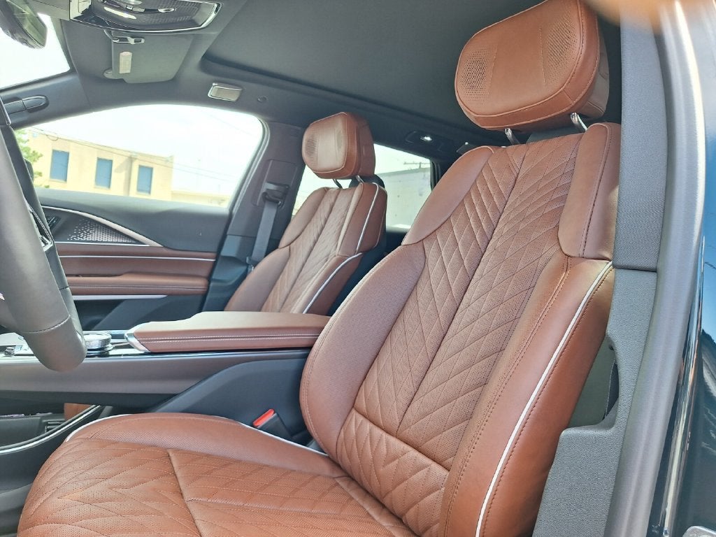 2027 Cadillac LYRIQ Signature Luxury