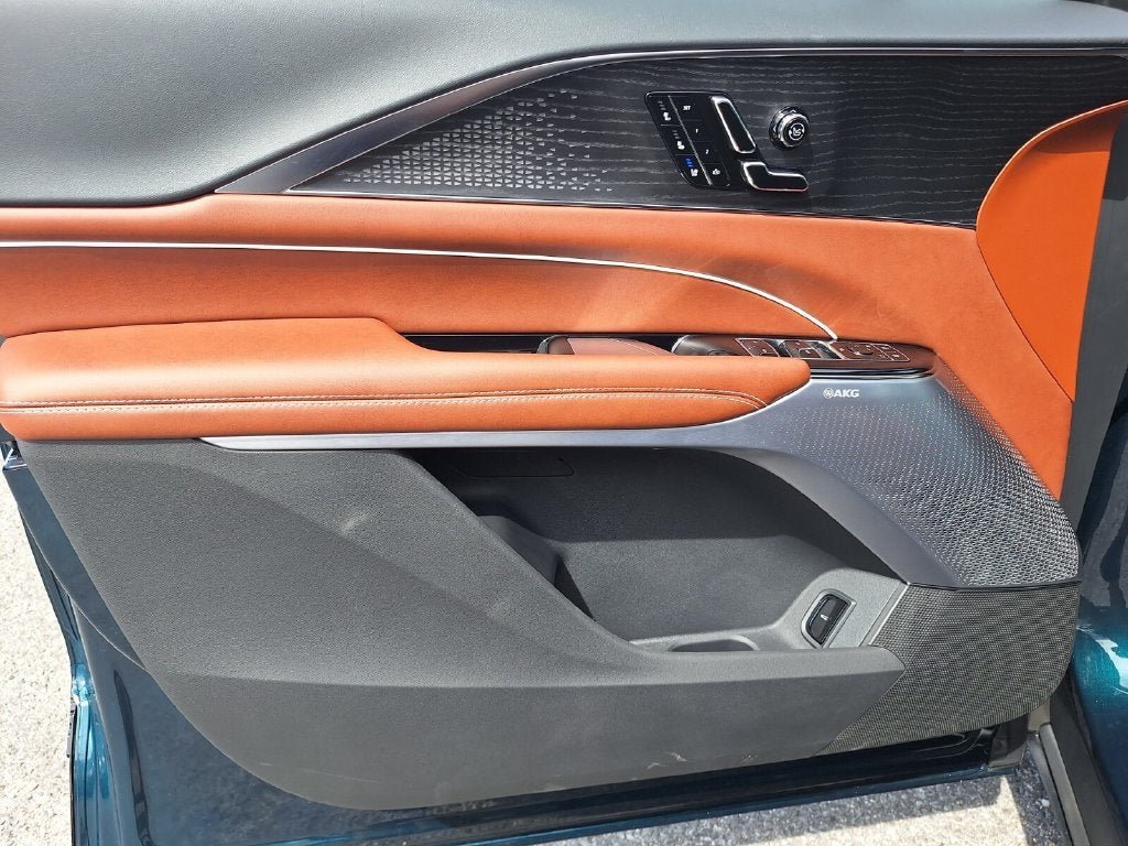2027 Cadillac LYRIQ Signature Luxury