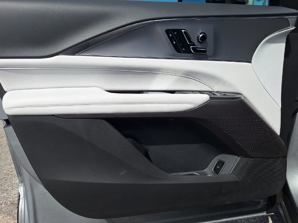 2027 Cadillac LYRIQ Sport