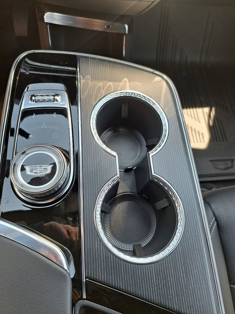 2025 Cadillac LYRIQ Sport 1