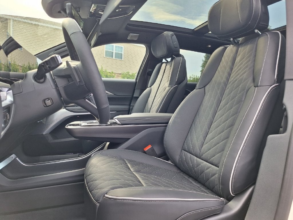 2027 Cadillac LYRIQ Signature Sport