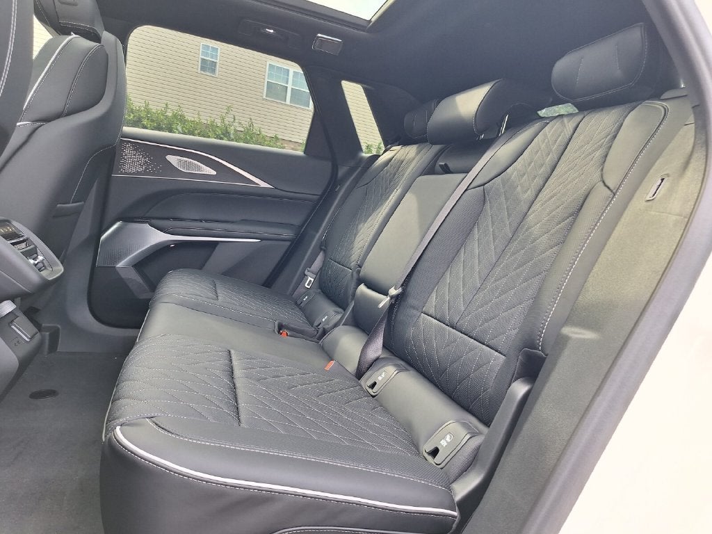 2027 Cadillac LYRIQ Signature Sport