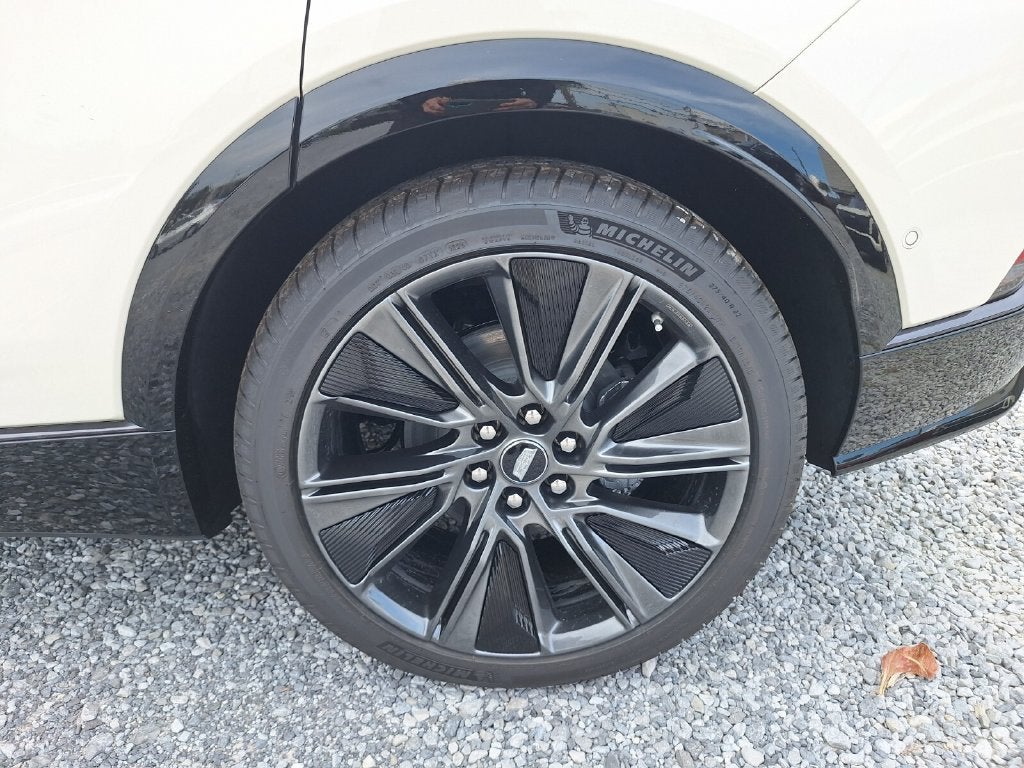 2027 Cadillac LYRIQ Signature Sport