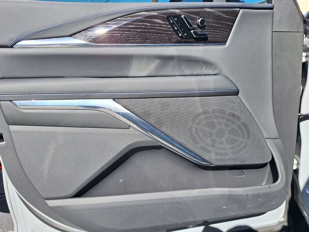 2026 Cadillac ESCALADE IQL Luxury