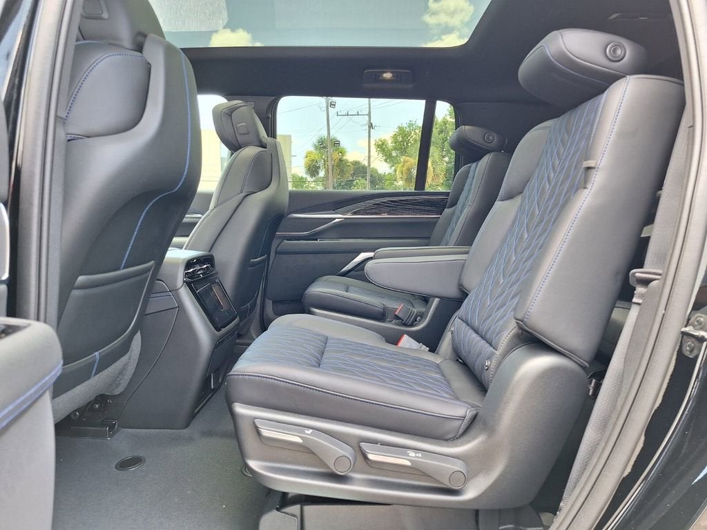 2026 Cadillac ESCALADE IQL Luxury