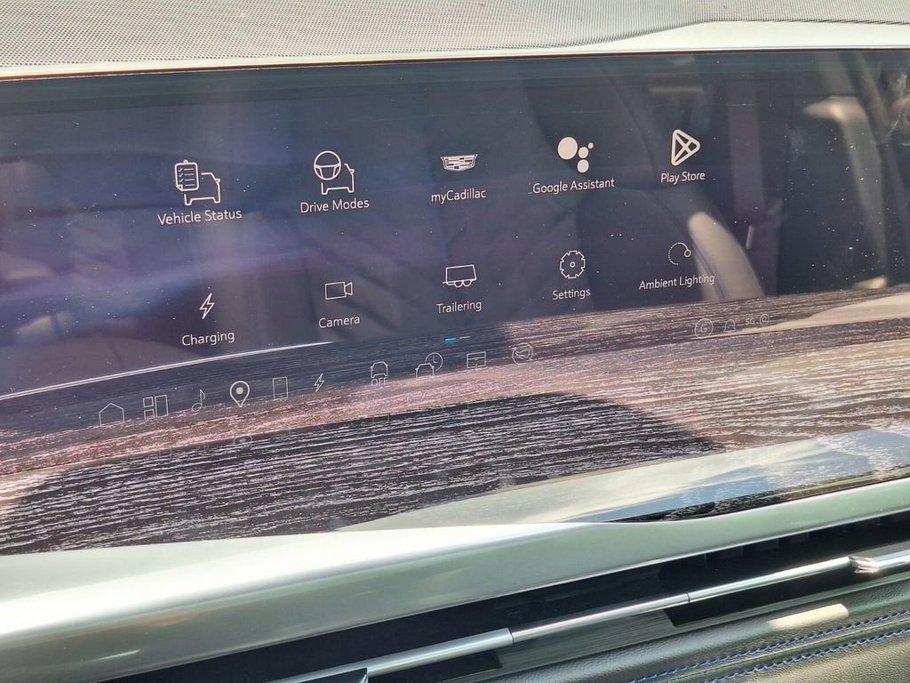 2026 Cadillac ESCALADE IQL Luxury