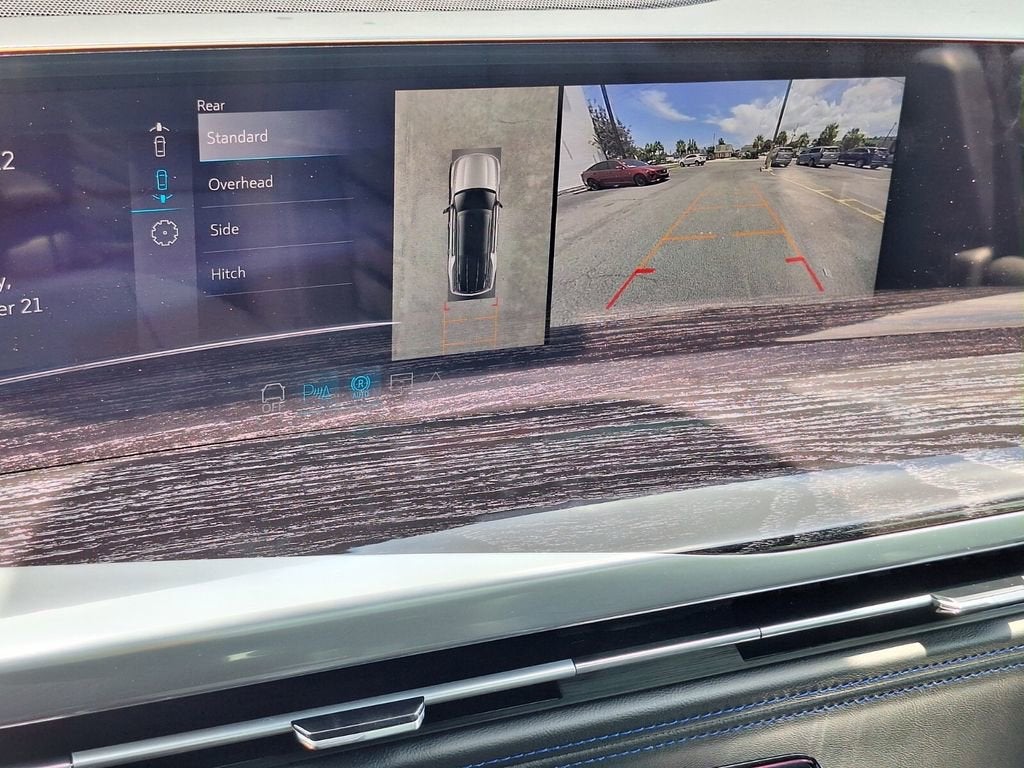 2026 Cadillac ESCALADE IQL Luxury