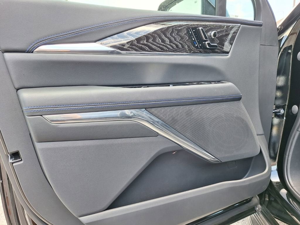 2026 Cadillac ESCALADE IQL Luxury