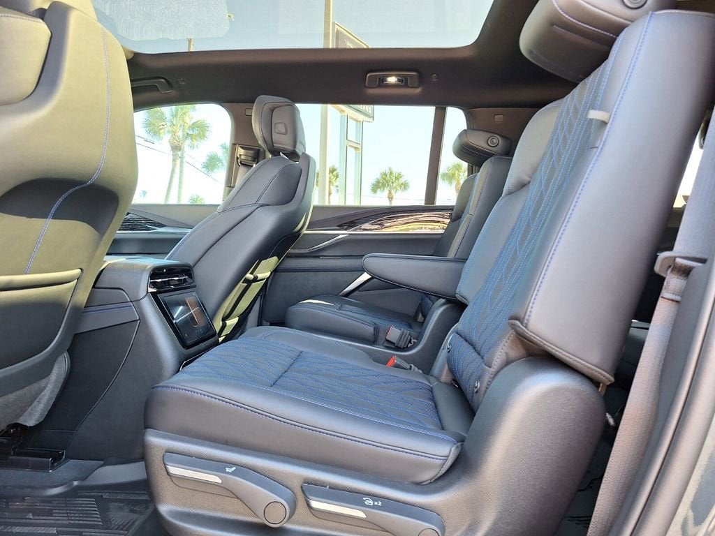 2026 Cadillac ESCALADE IQL Sport