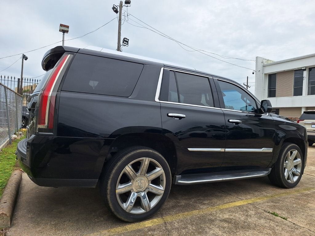 2017 Cadillac Escalade Luxury