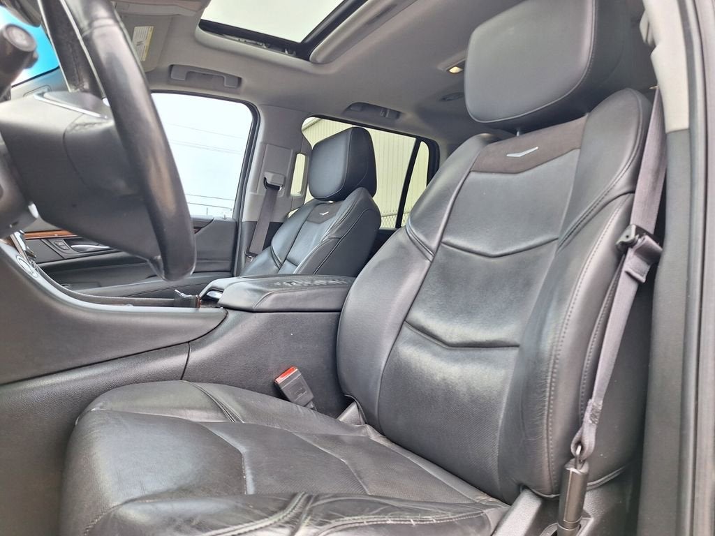 2017 Cadillac Escalade Luxury