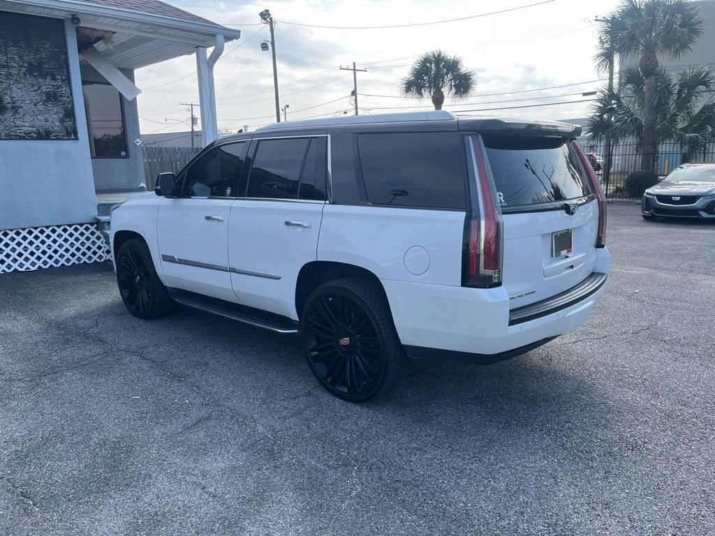 2016 Cadillac Escalade Luxury Collection