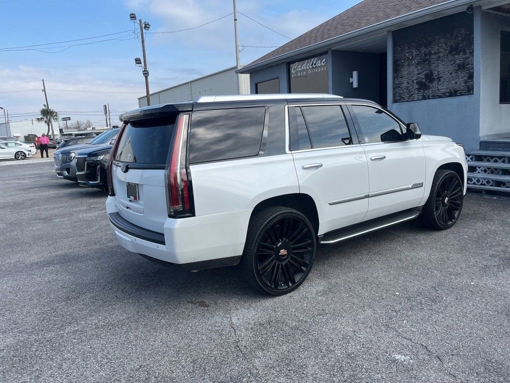 2016 Cadillac Escalade Luxury Collection