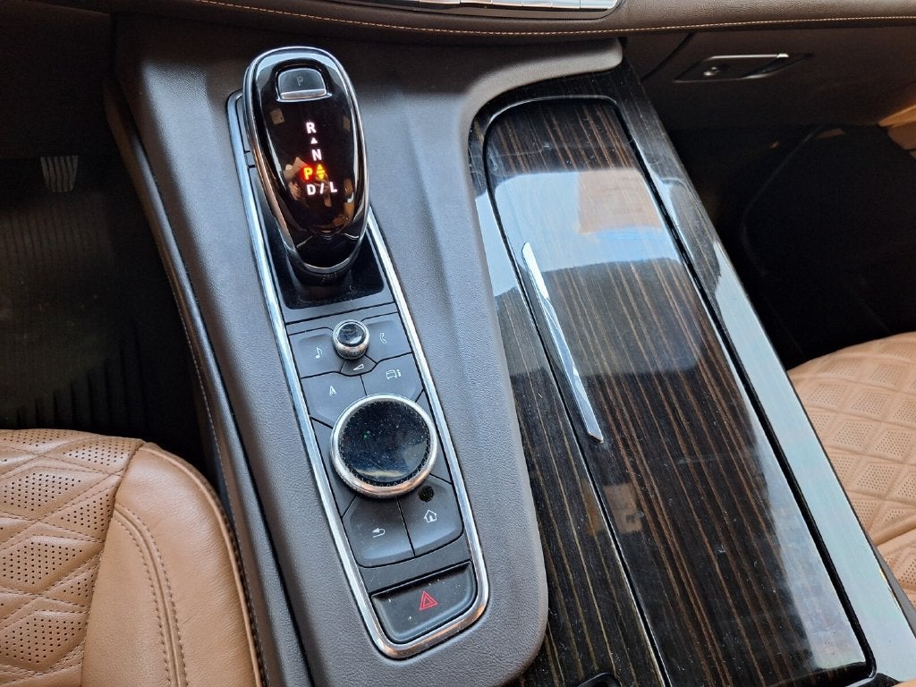 2022 Cadillac Escalade Premium Luxury