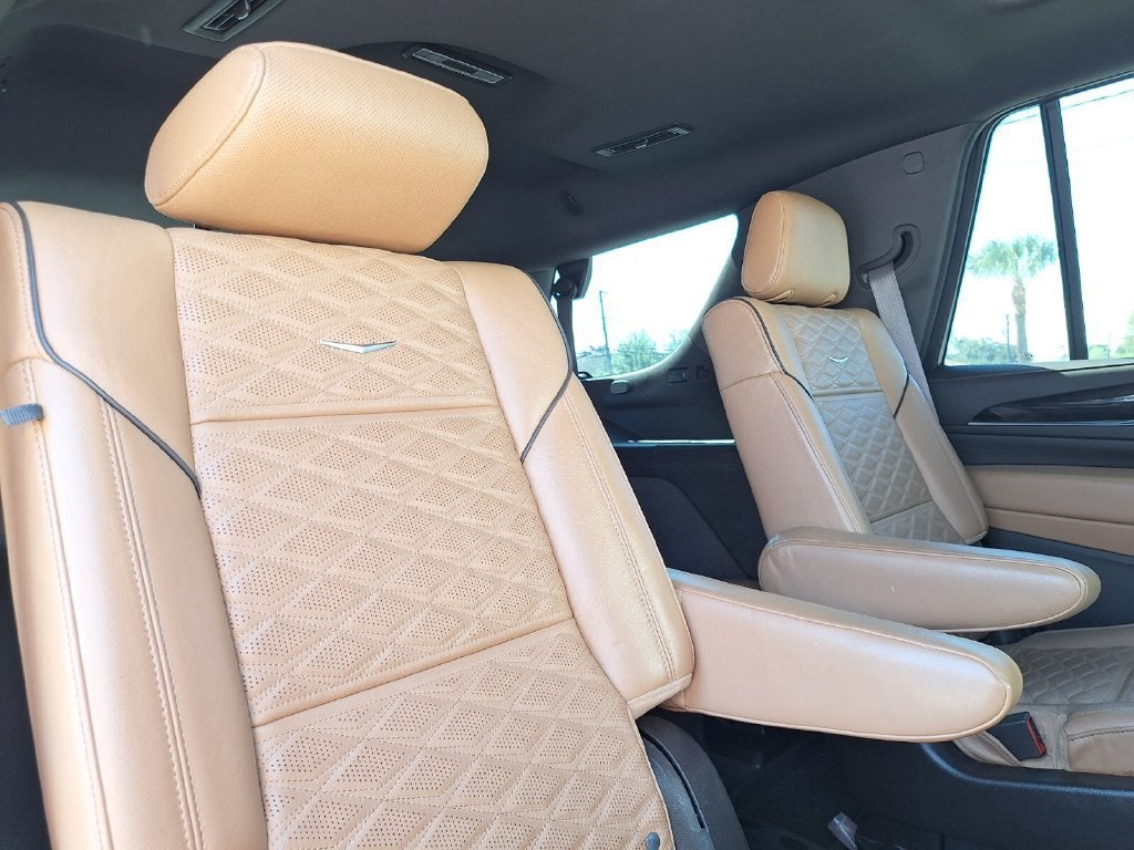 2022 Cadillac Escalade Premium Luxury