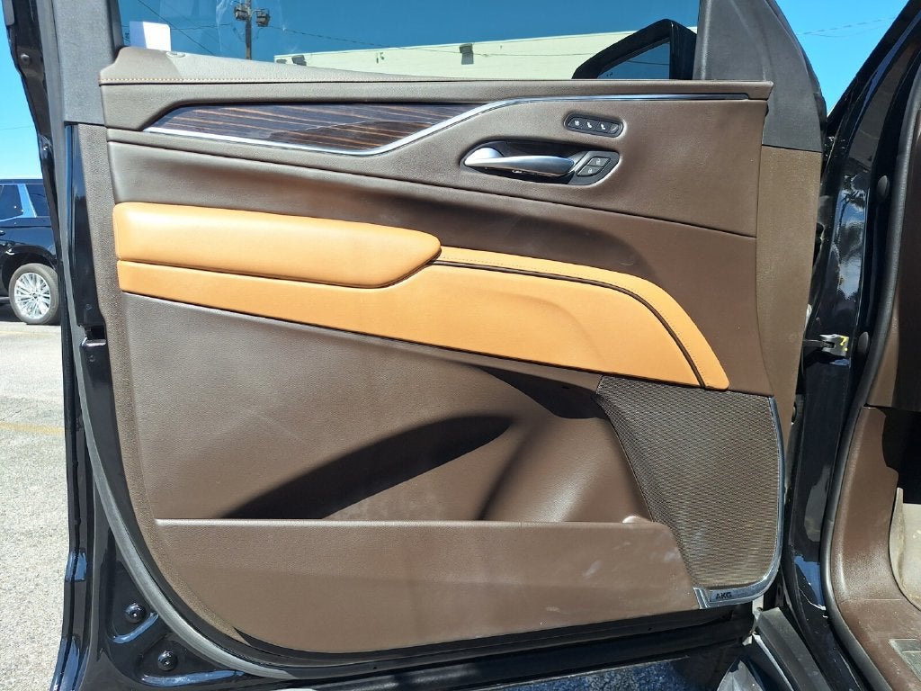 2022 Cadillac Escalade Premium Luxury