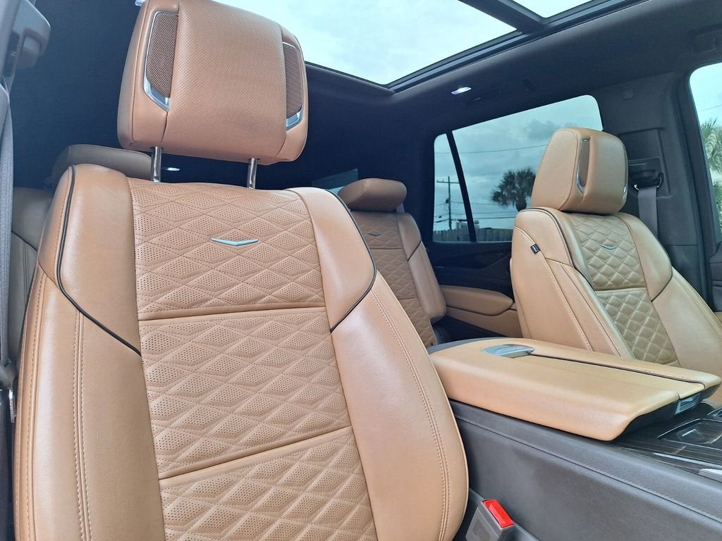 2022 Cadillac Escalade Premium Luxury