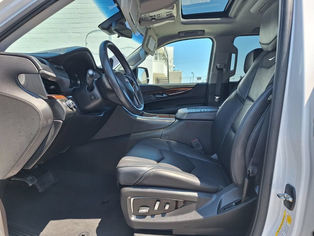 2018 Cadillac Escalade ESV Luxury