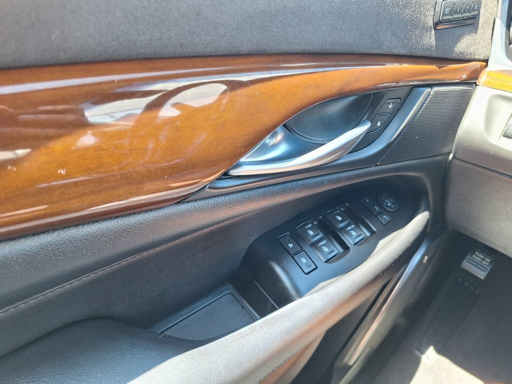 2018 Cadillac Escalade ESV Luxury