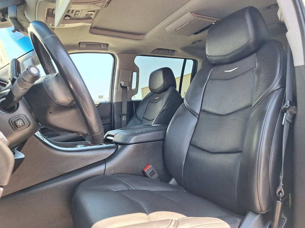 2018 Cadillac Escalade ESV Luxury