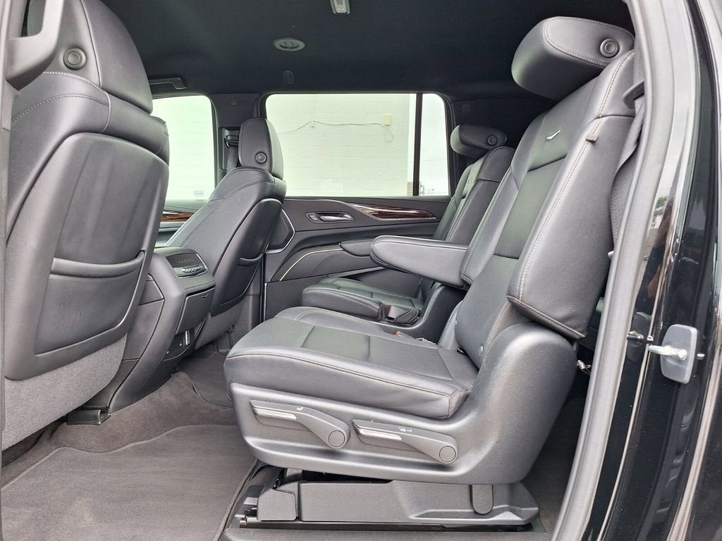 2023 Cadillac Escalade ESV Luxury