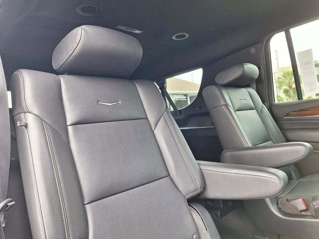2023 Cadillac Escalade ESV Luxury