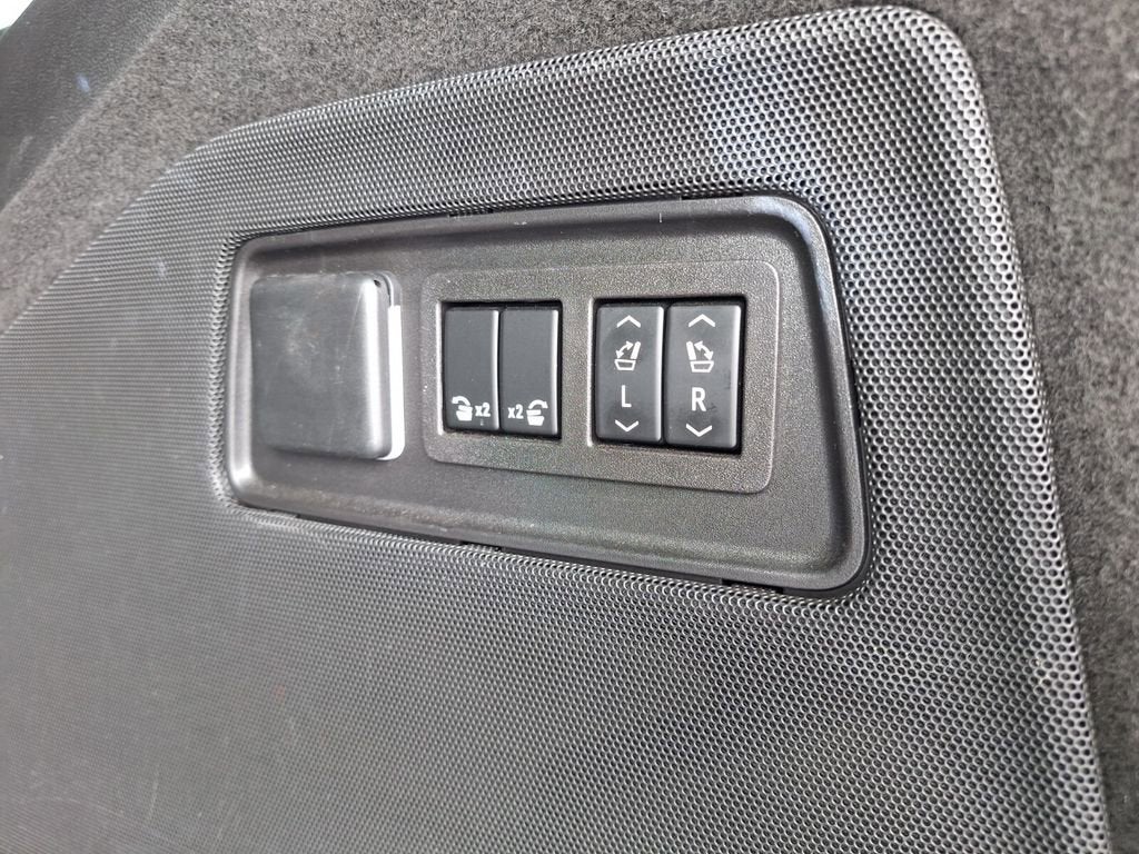 2023 Cadillac Escalade ESV Sport Platinum