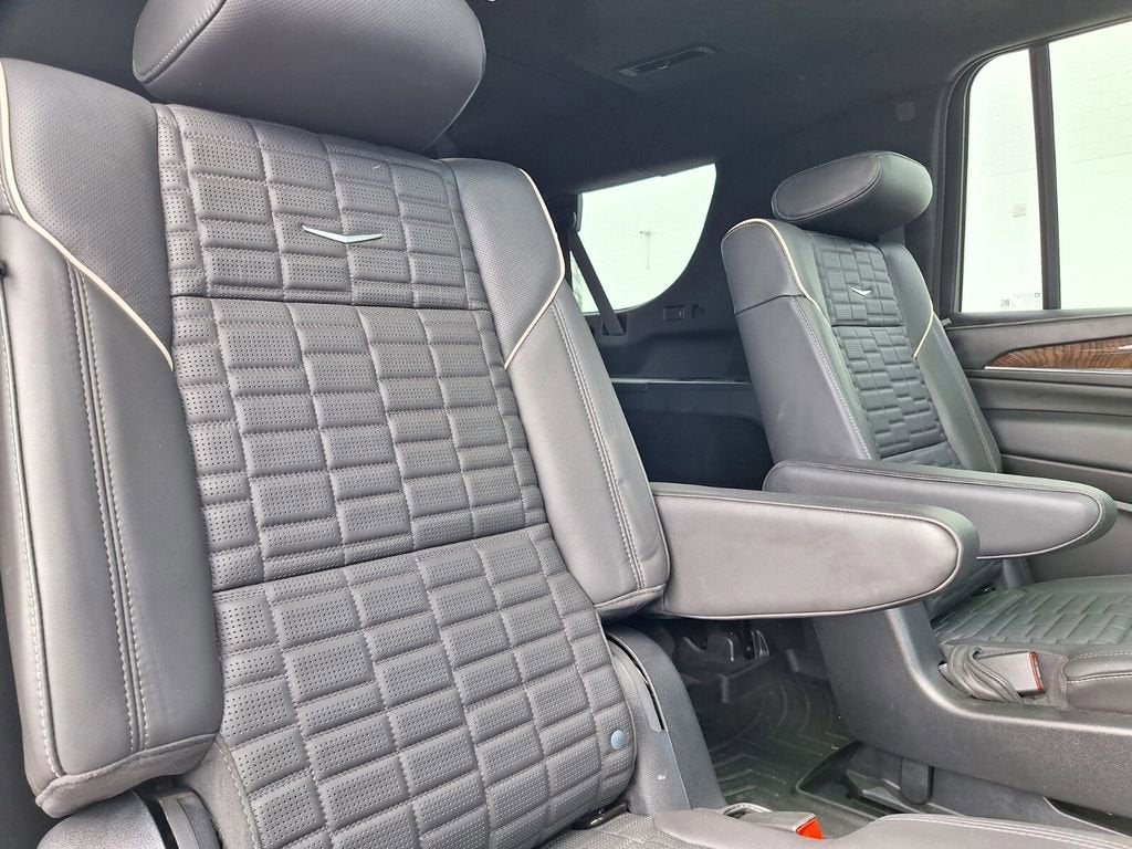 2023 Cadillac Escalade ESV Sport Platinum