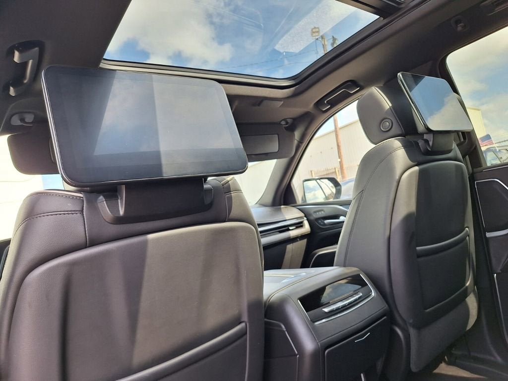 2023 Cadillac Escalade Sport